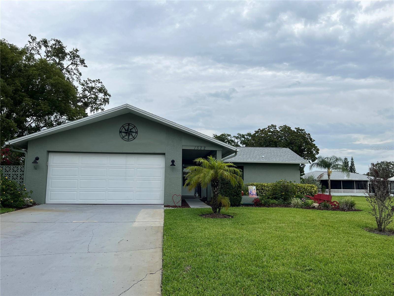 1522 W DORCHESTER DR, Palm Harbor, FL 34684