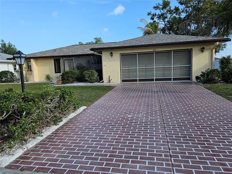 1510 FLAMINGO LN, Sun City Center, FL 33573