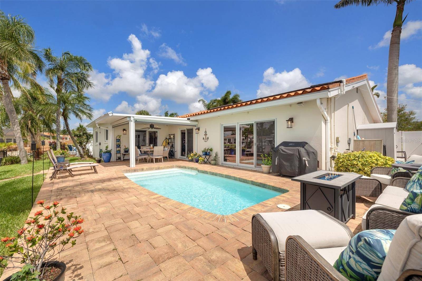St Petersburg, FL 33703,1424 47TH AVE NE