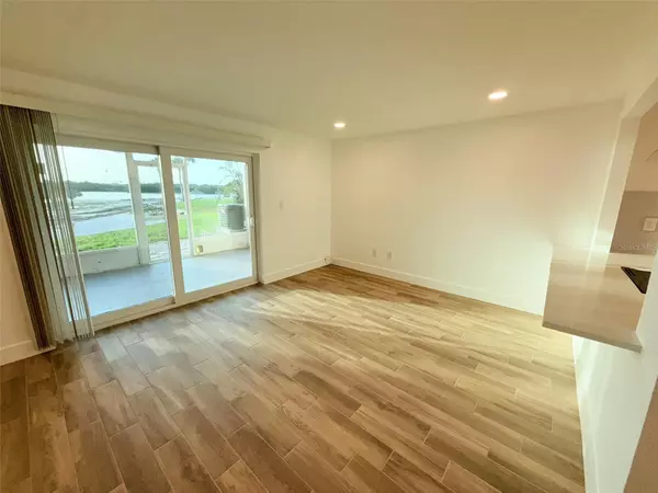 St Petersburg, FL 33711,3715 42ND WAY S #61B