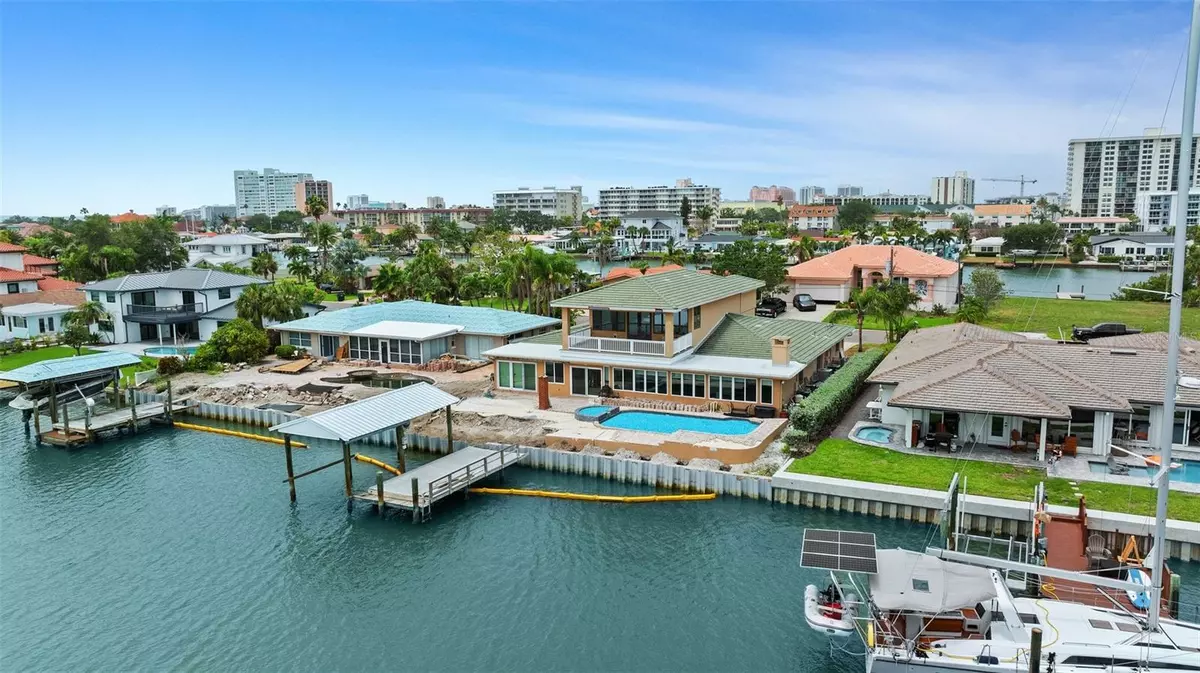 Clearwater Beach, FL 33767,333 MIDWAY IS