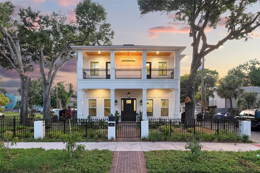 608 GROVE ST N, St Petersburg, FL 33701