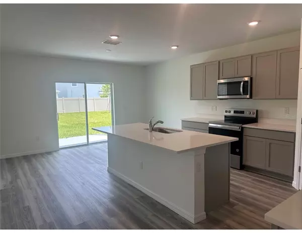 Land O Lakes, FL 34638,10588 FARM HILL AVE