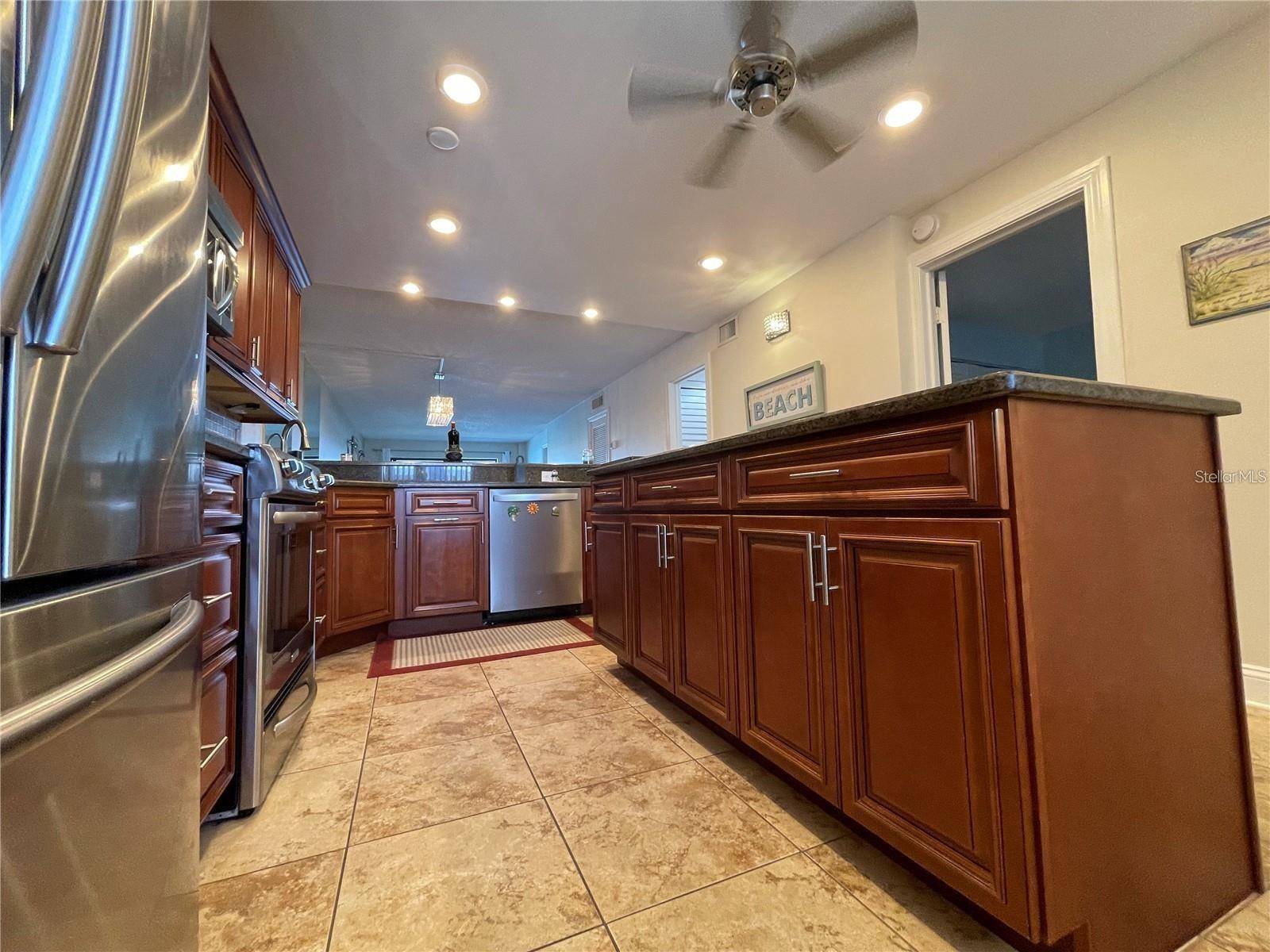 St Petersburg, FL 33706,7150 SUNSET WAY #203