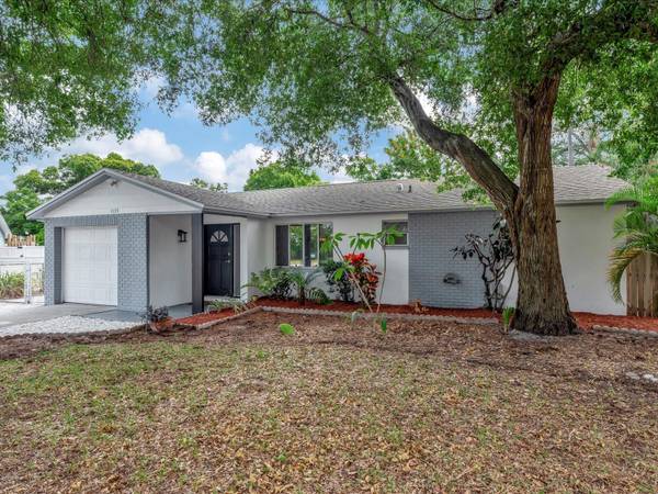 1135 17TH AVE SW, Largo, FL 33778