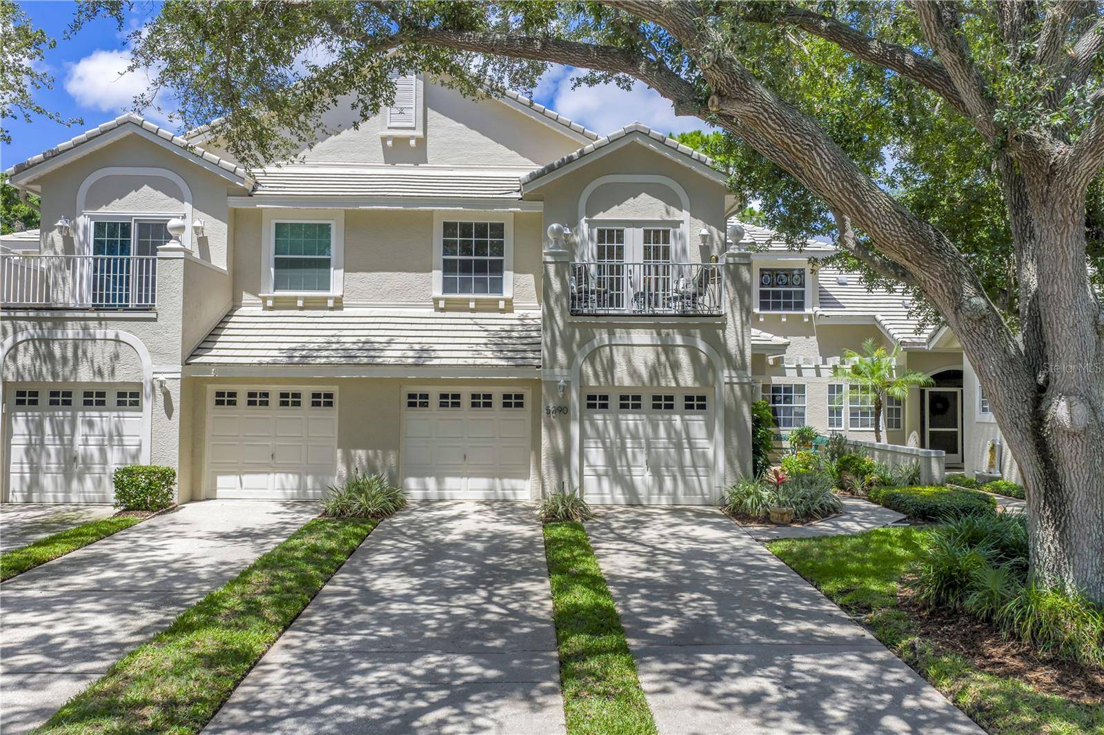 5090 WHITE PINE CIR NE, St Petersburg, FL 33702
