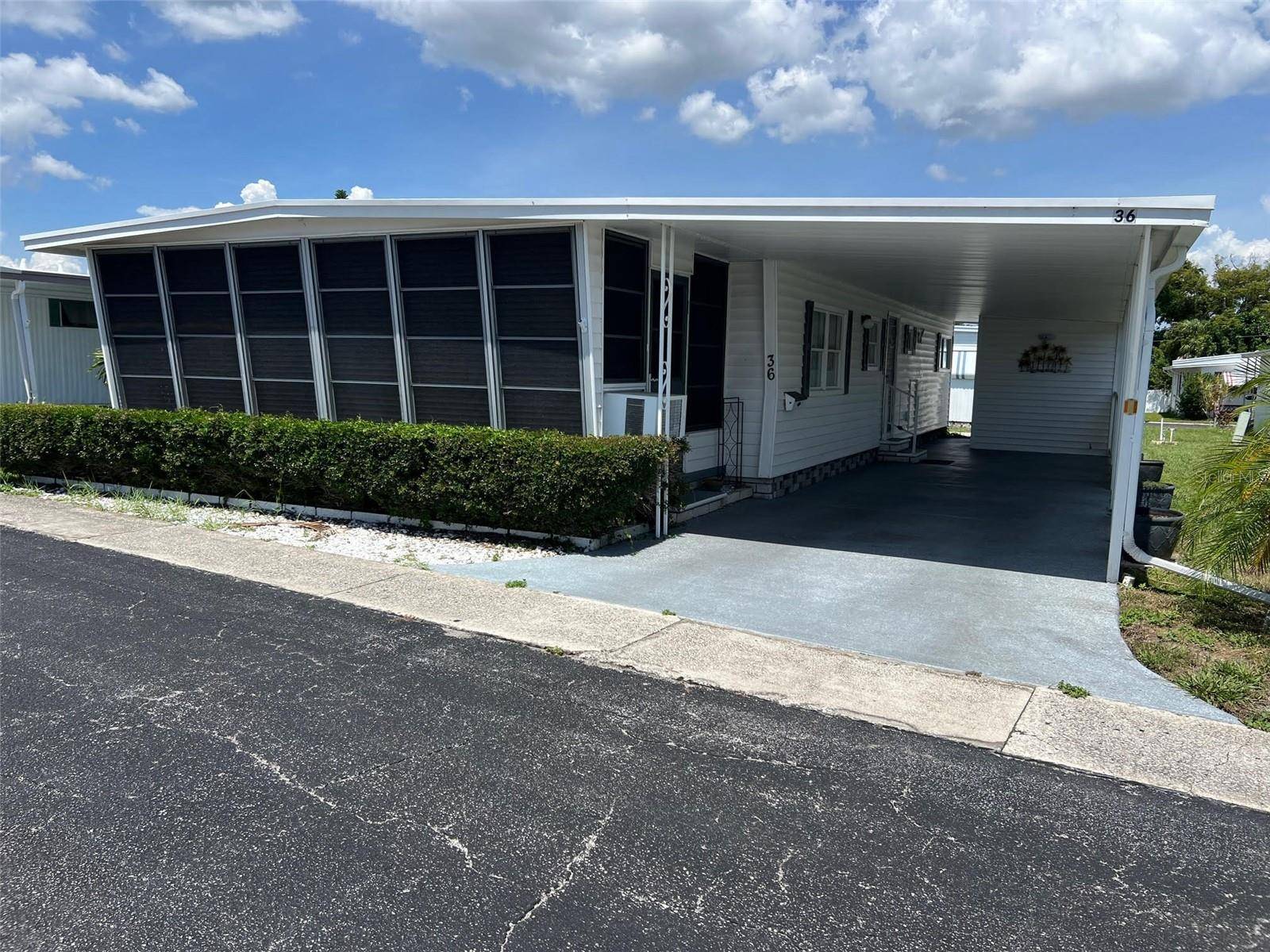 Largo, FL 33770,36 THATCH PALM ST E