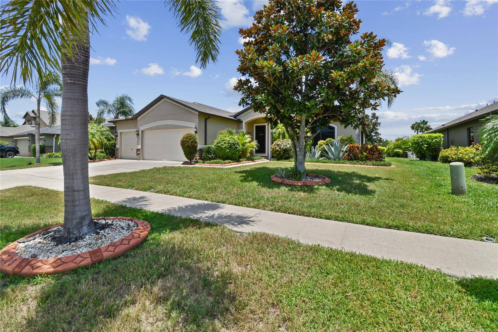 5303 MOON SHELL DR, Apollo Beach, FL 33572