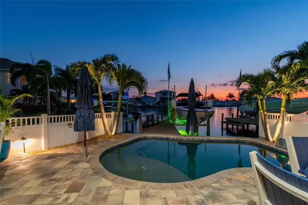 Redington Beach, FL 33708,16106 6TH ST E