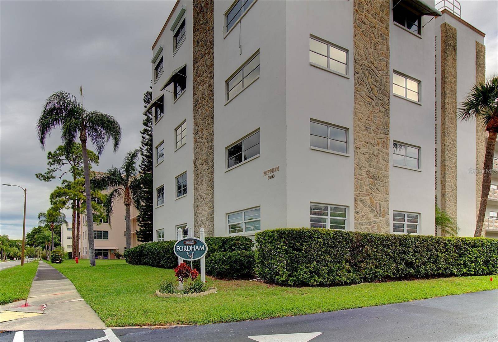 St Petersburg, FL 33709,5603 80TH ST N #103
