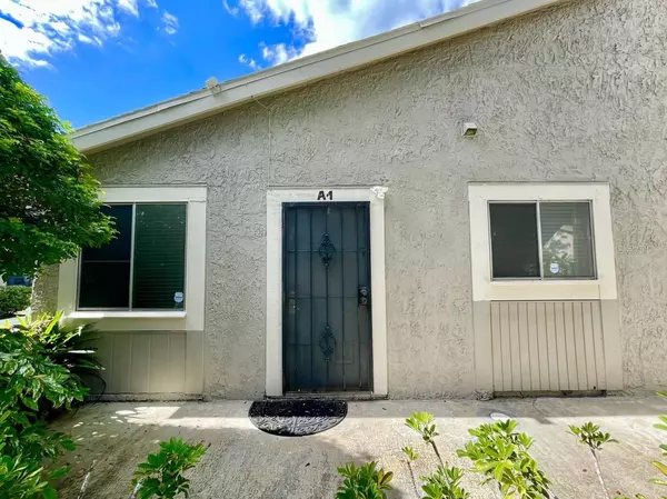 Tampa, FL 33615,6342 NEWTOWN CIR #42A1