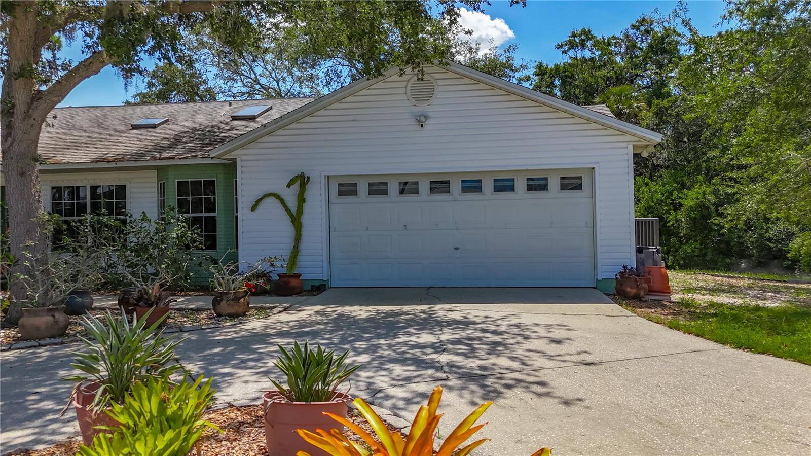 St Petersburg, FL 33709,5323 73RD ST N