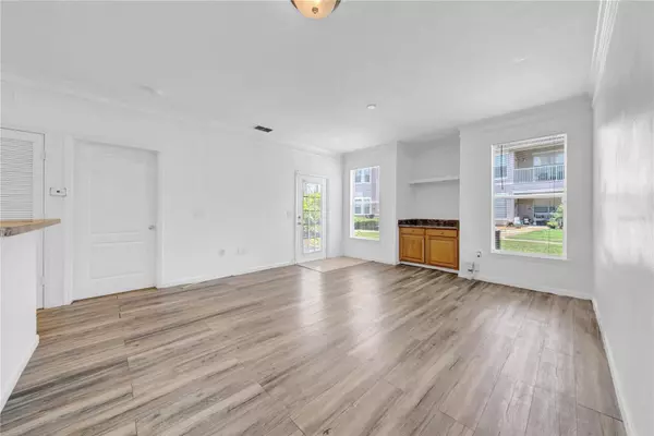 Tampa, FL 33647,17996 VILLA CREEK DR #17996