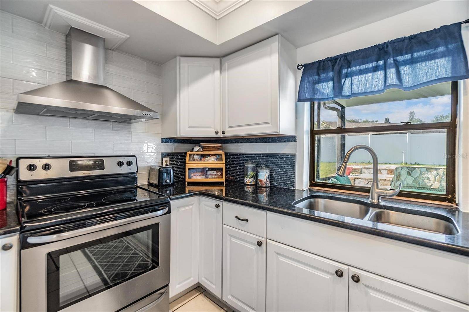 Tarpon Springs, FL 34689,1304 CEDAR CT