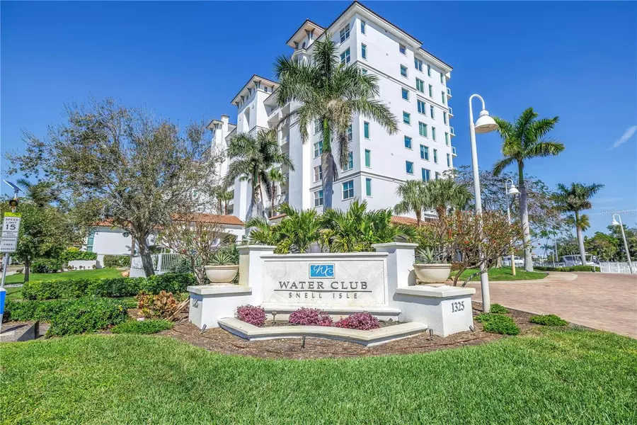 1325 SNELL ISLE BLVD NE #611, St Petersburg, FL 33704