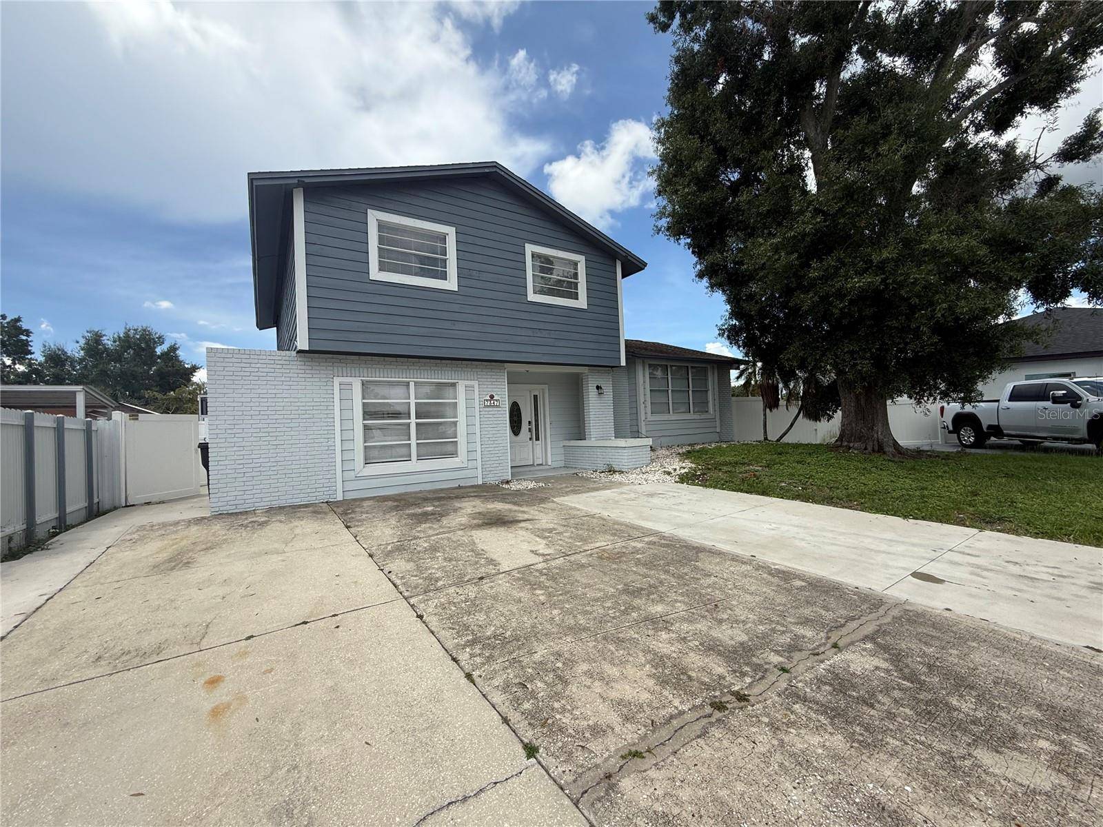 7347 W POCAHONTAS AVE, Tampa, FL 33634