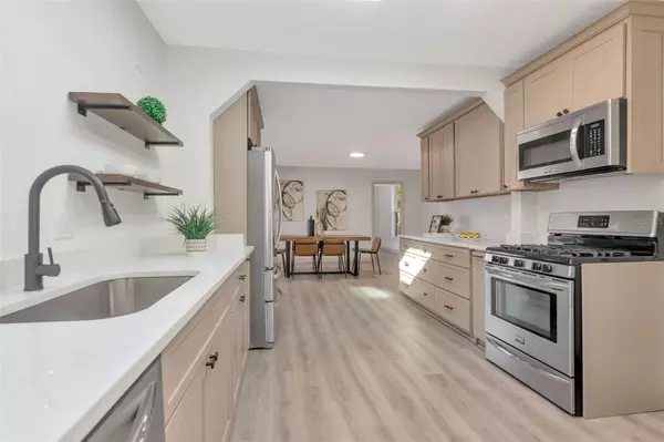 St Petersburg, FL 33707,6375 EMERSON AVE S