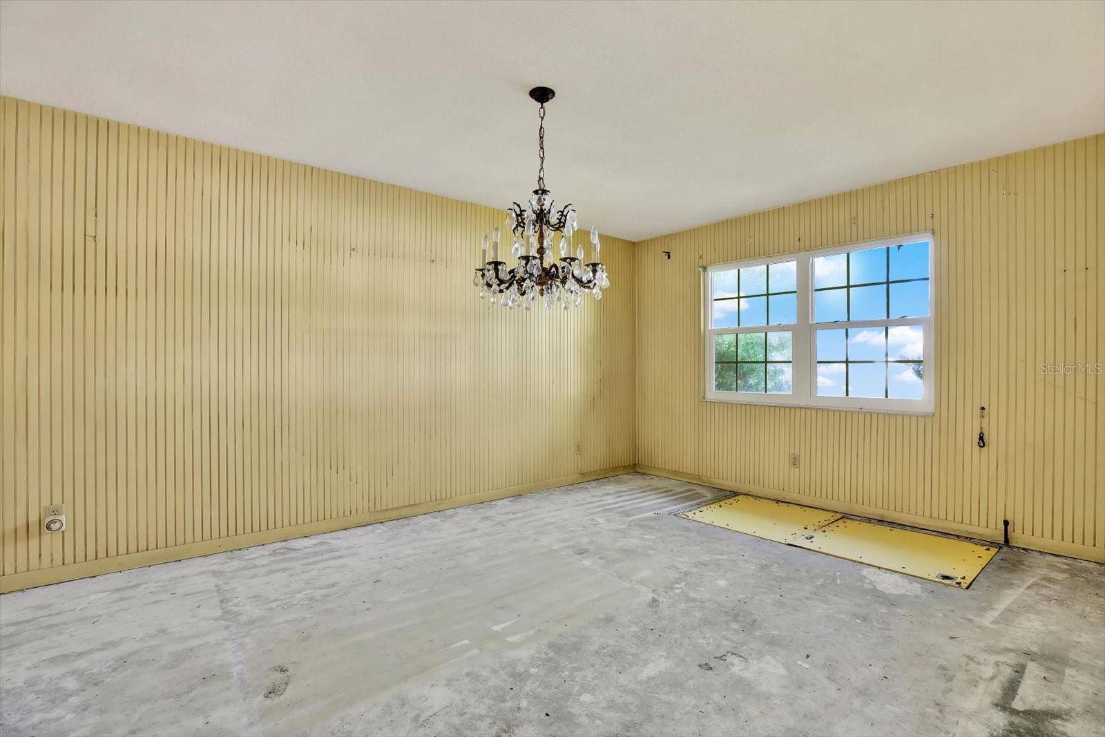 St Petersburg, FL 33709,4173 85TH ST N