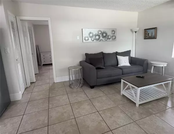 Dunedin, FL 34698,1196 ANGLE RD #B