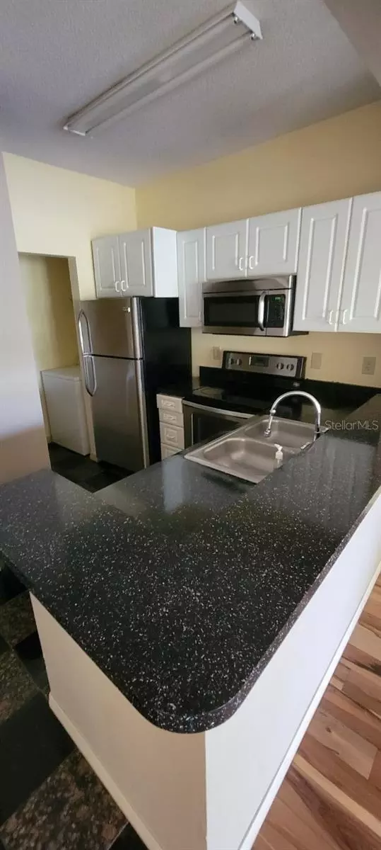 Tampa, FL 33624,4107 CHATHAM OAK CT #326