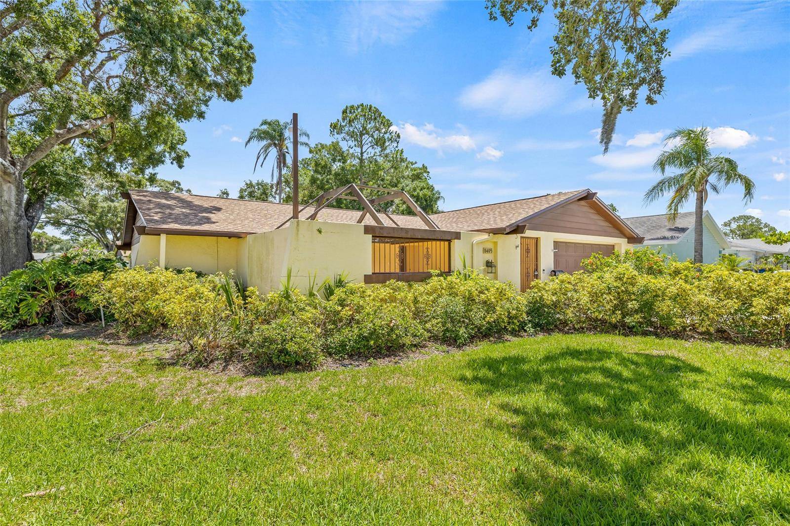 Tampa, FL 33615,8405 WOODBRIDGE BLVD