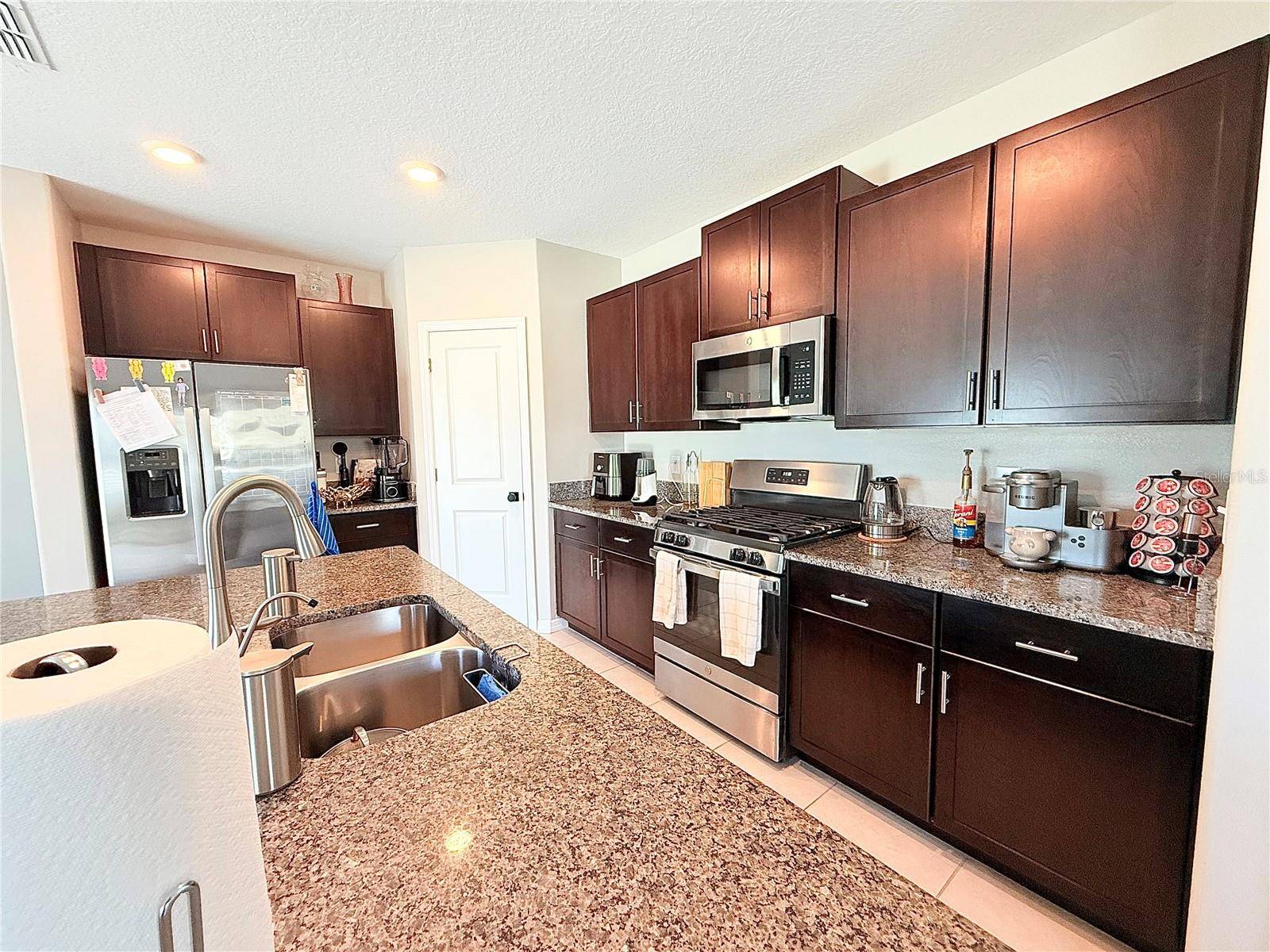 Riverview, FL 33578,10330 BLUE PLUME CT