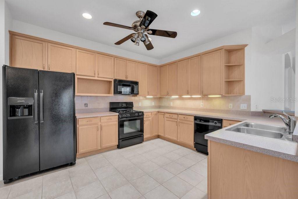 Lithia, FL 33547,6044 SANDHILL RIDGE DR