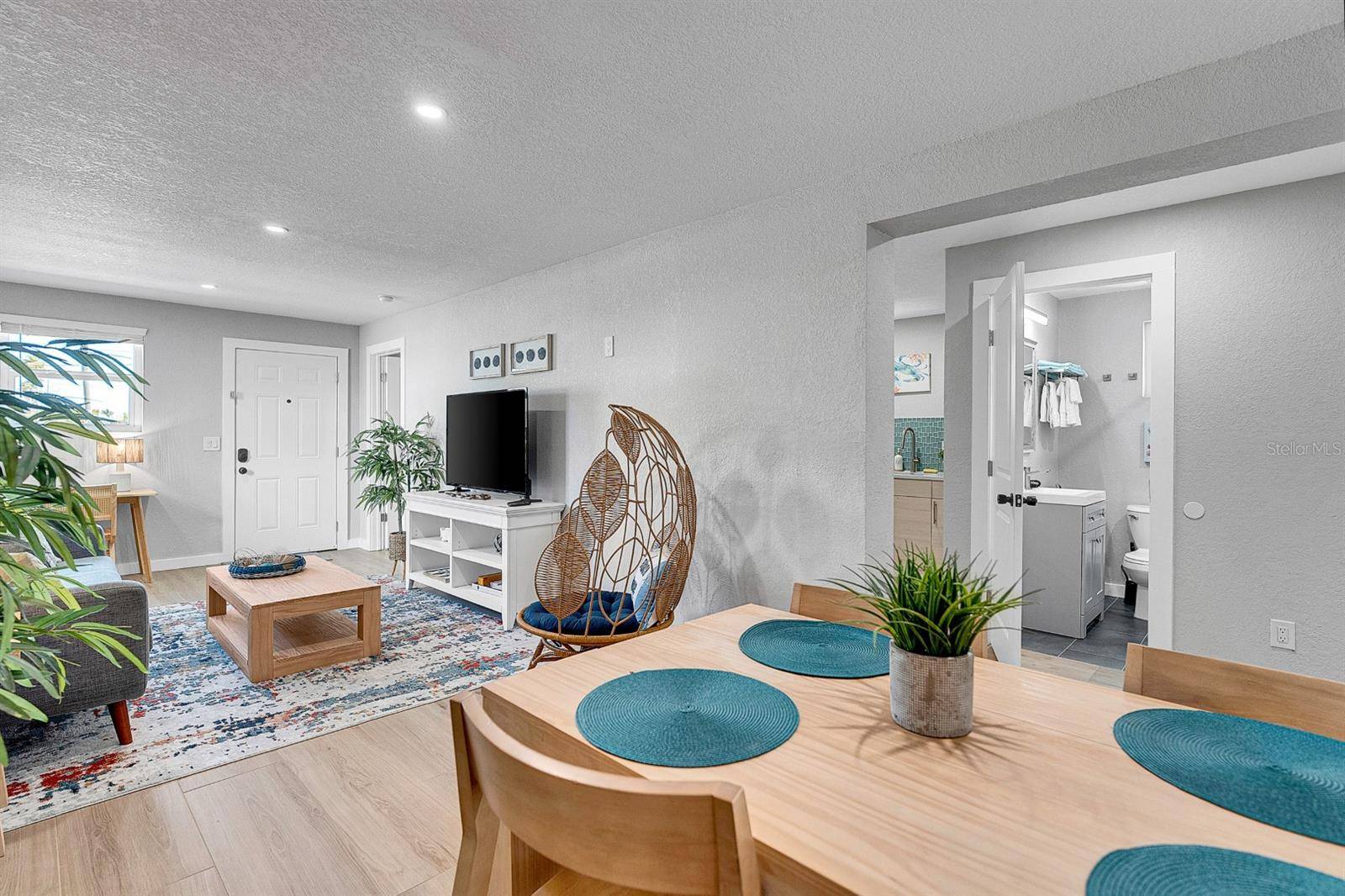 Redington Shores, FL 33708,122 CORAL AVE