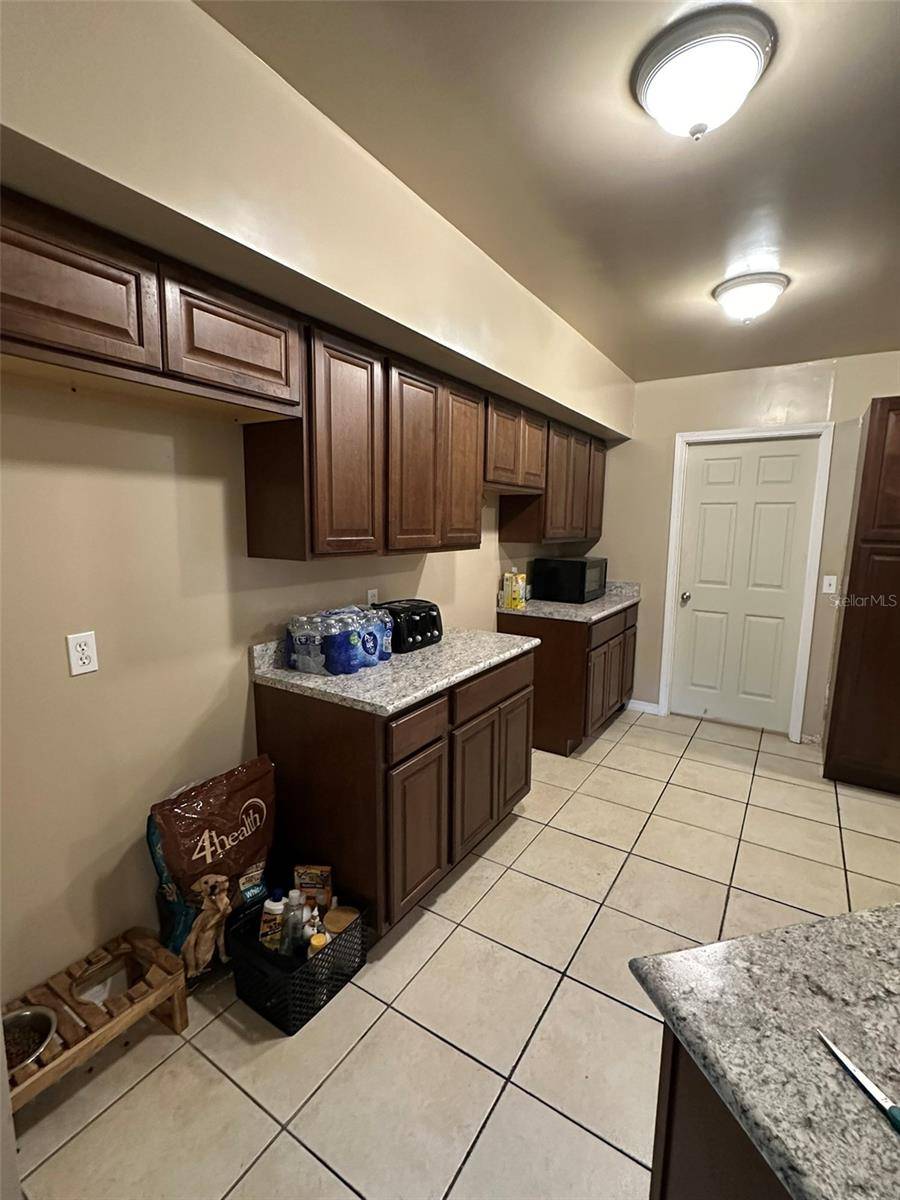 Interlachen, FL 32148,120 HENRY ST