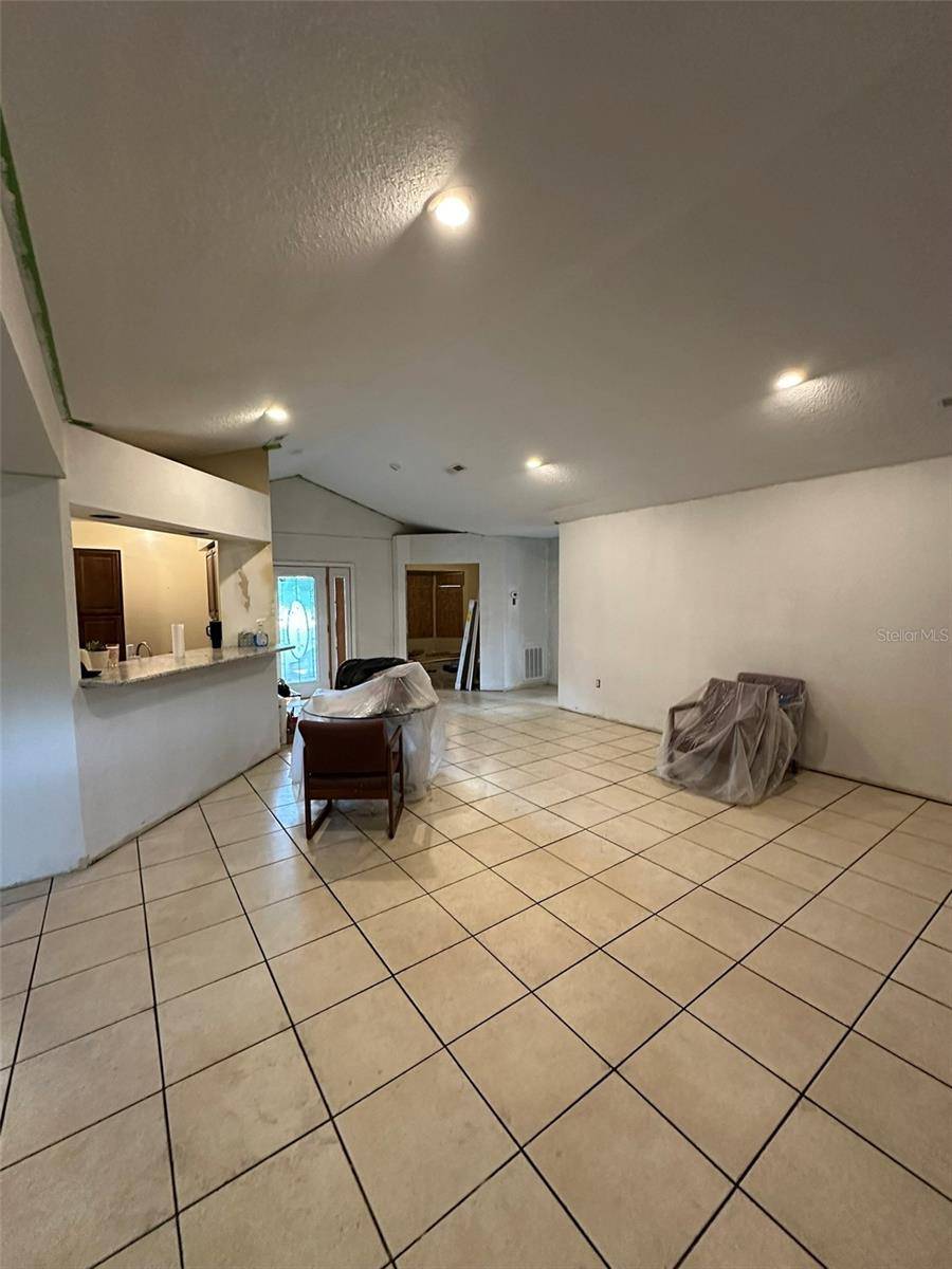 Interlachen, FL 32148,120 HENRY ST