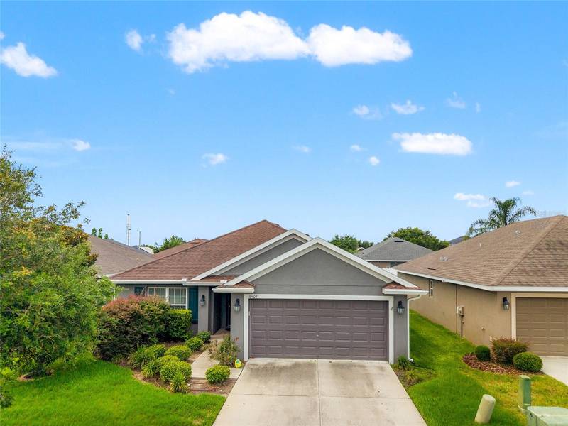 10909 KIRKWALL PORT DR, Wimauma, FL 33598