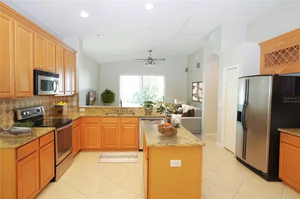 Tampa, FL 33625,11204 AVERY OAKS DR
