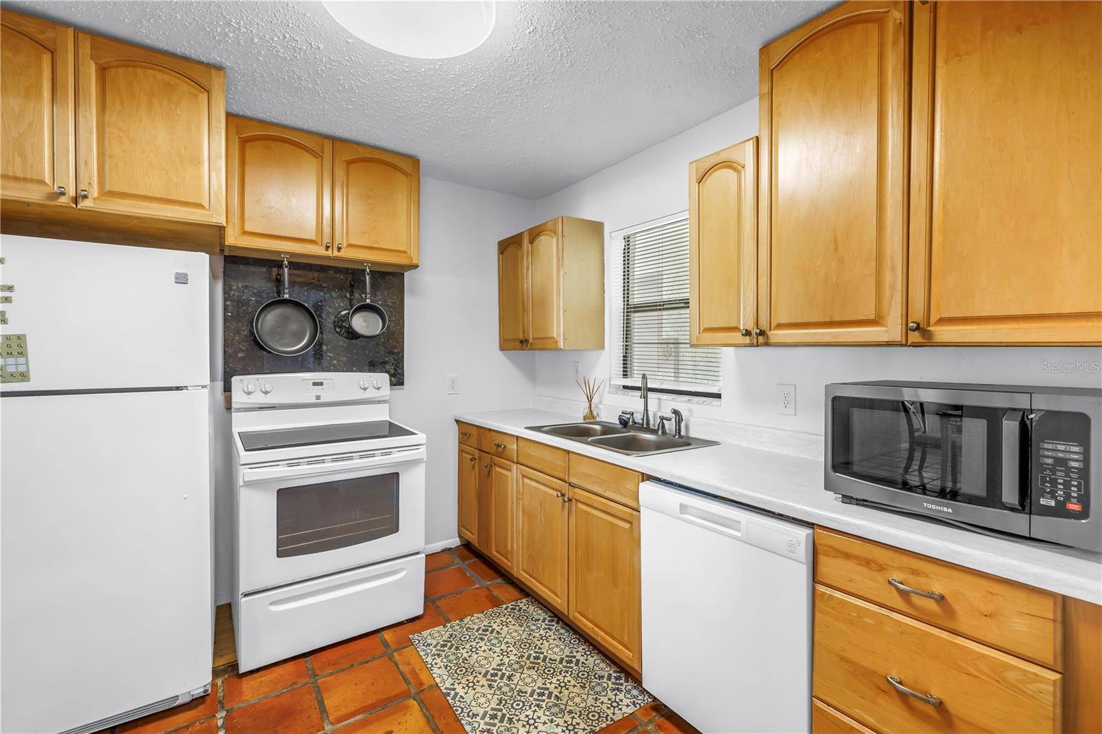 Tierra Verde, FL 33715,340 PINELLAS BAYWAY S #205