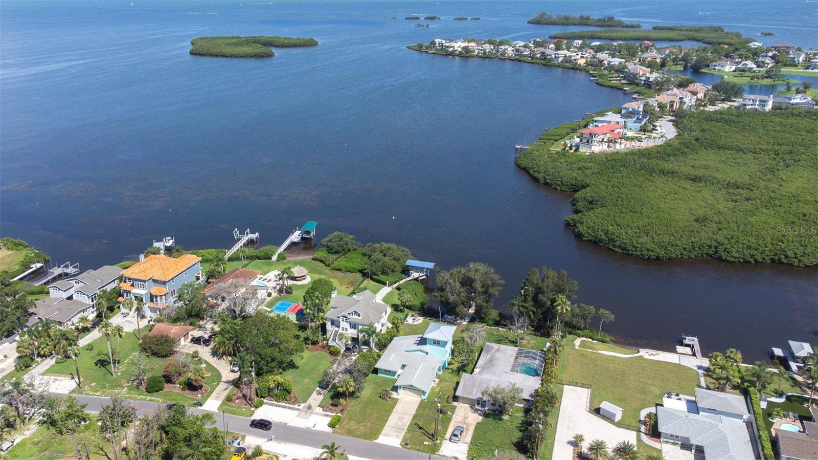 Tarpon Springs, FL 34689,1626 SEA BREEZE DR