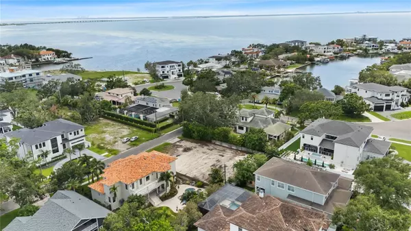 5029 W DICKENS AVE, Tampa, FL 33629