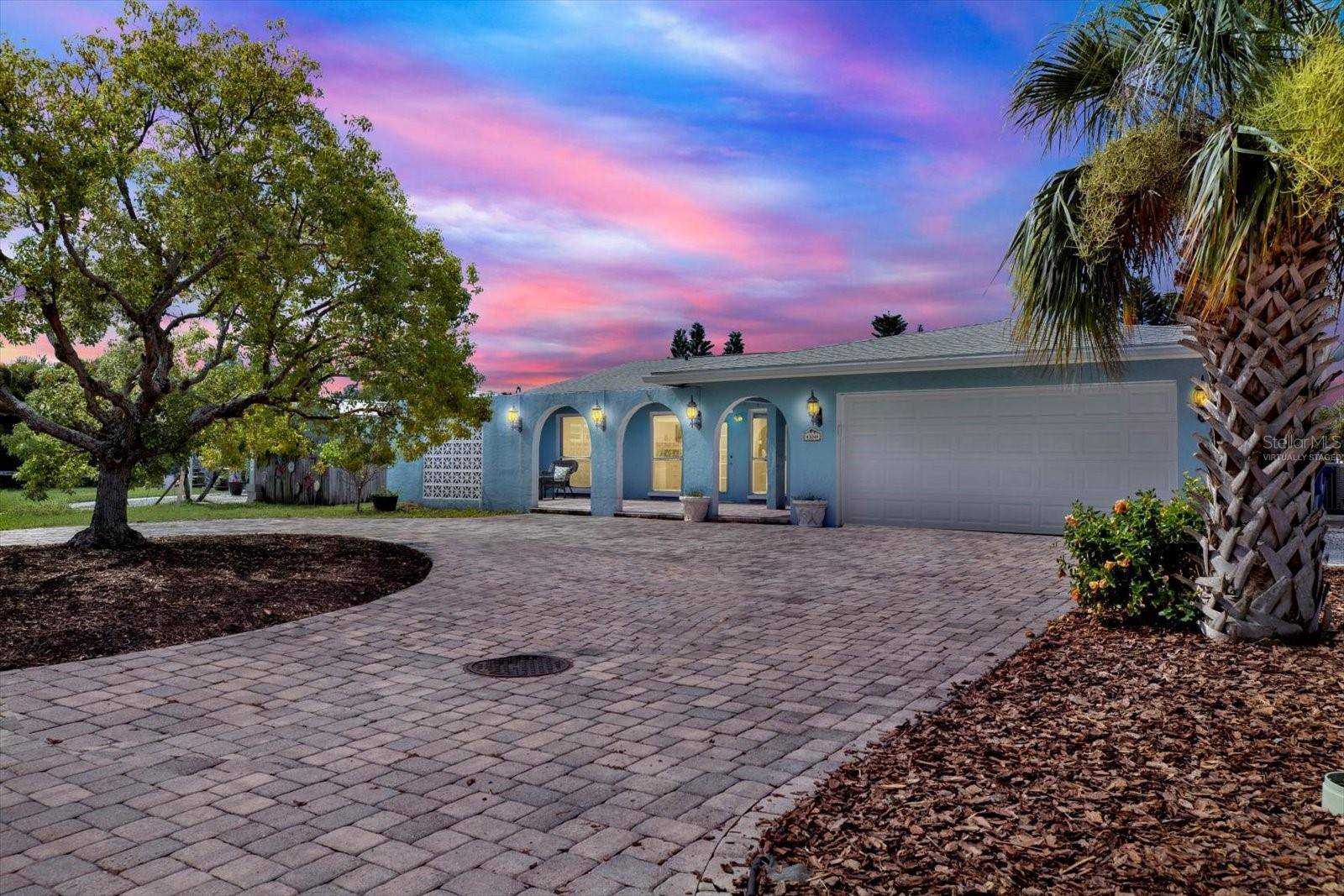 304 WESTWINDS DR, Palm Harbor, FL 34683