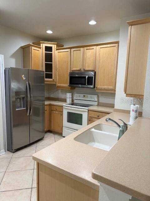 Tampa, FL 33626,9502 W PARK VILLAGE DR #102