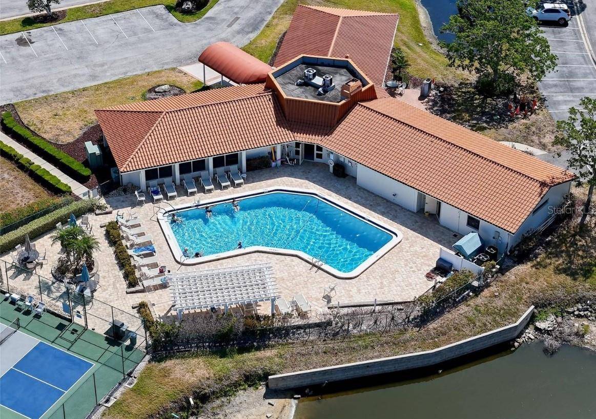 Tarpon Springs, FL 34689,244 MARINER DR