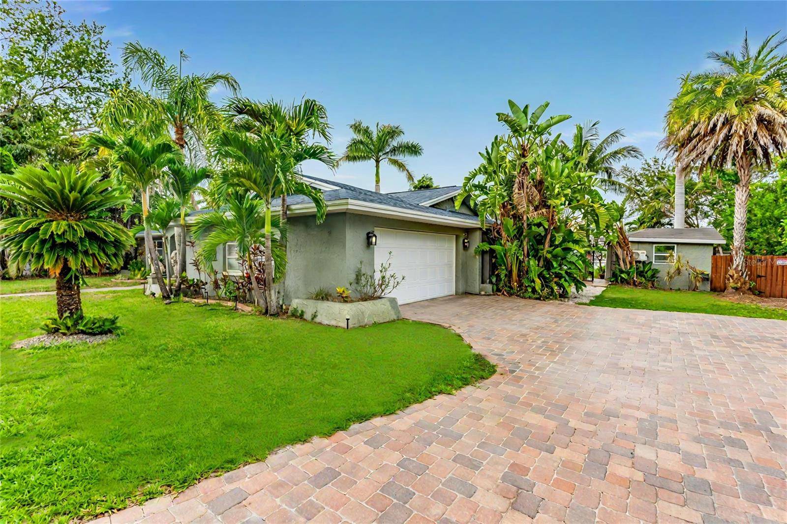Largo, FL 33771,3225 ROSERY RD NE