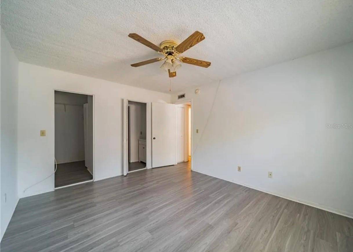 Tampa, FL 33617,5502 POKEWEED CT #157