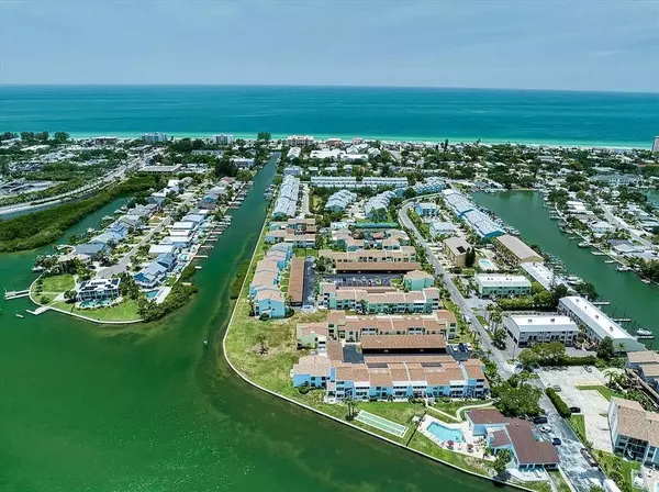 1 WINDRUSH BLVD #84, Indian Rocks Beach, FL 33785