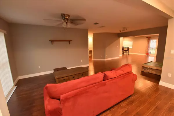 Tampa, FL 33618,13801 CHERRY CREEK DR