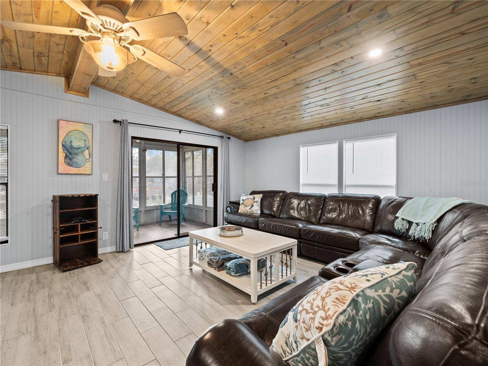 Weeki Wachee, FL 34607,6999 E RICHARD DR