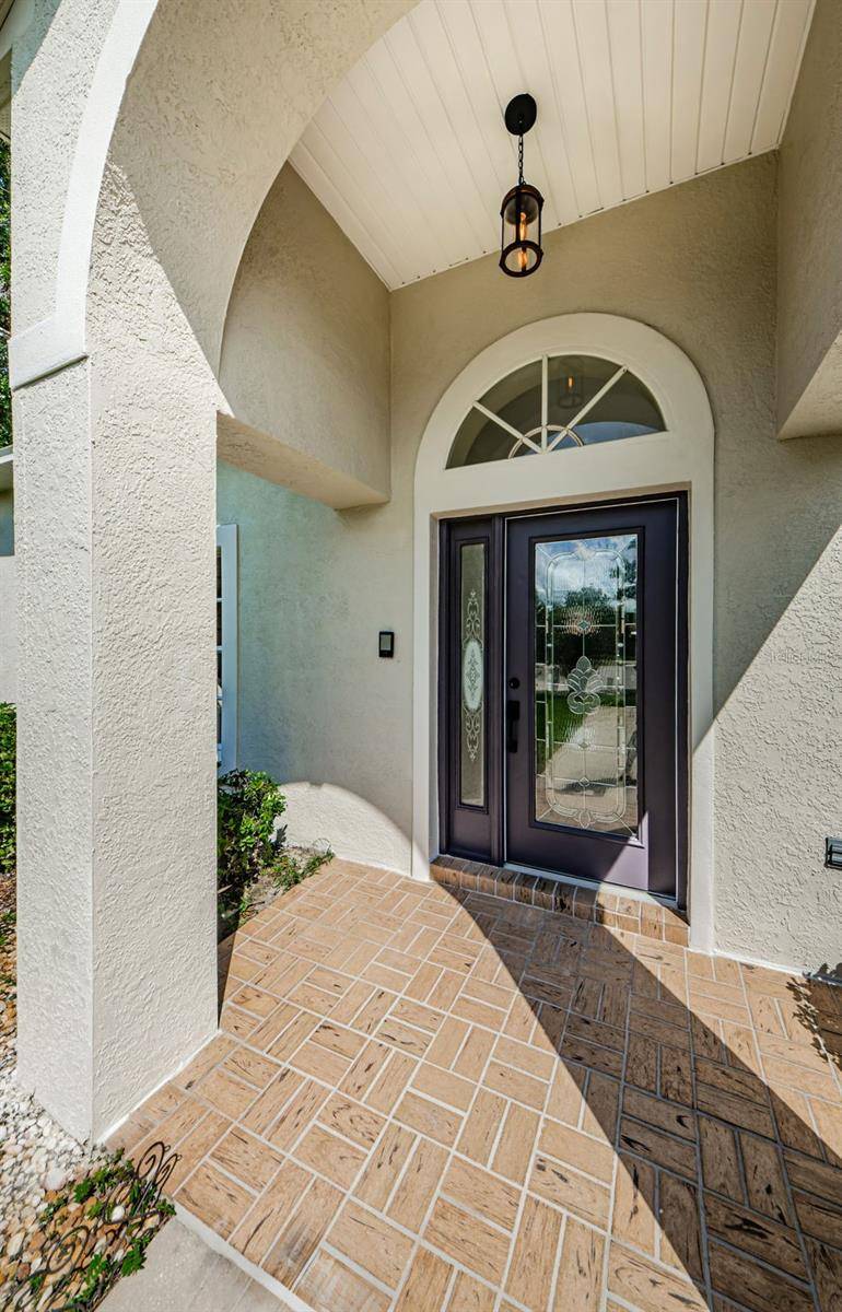 Tampa, FL 33647,8604 HERONS COVE PL