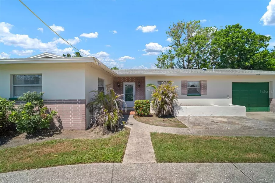 2502 TROPICAL SHORES DR SE, St Petersburg, FL 33705