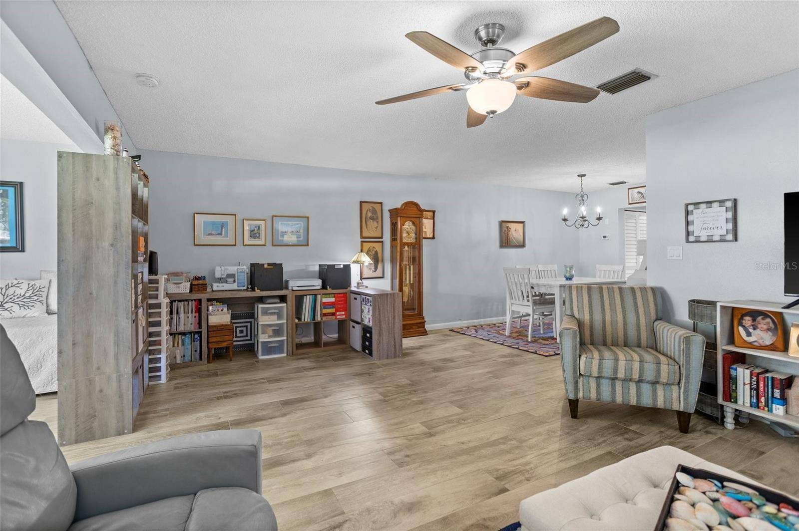 St Petersburg, FL 33709,5660 80TH ST N #B106