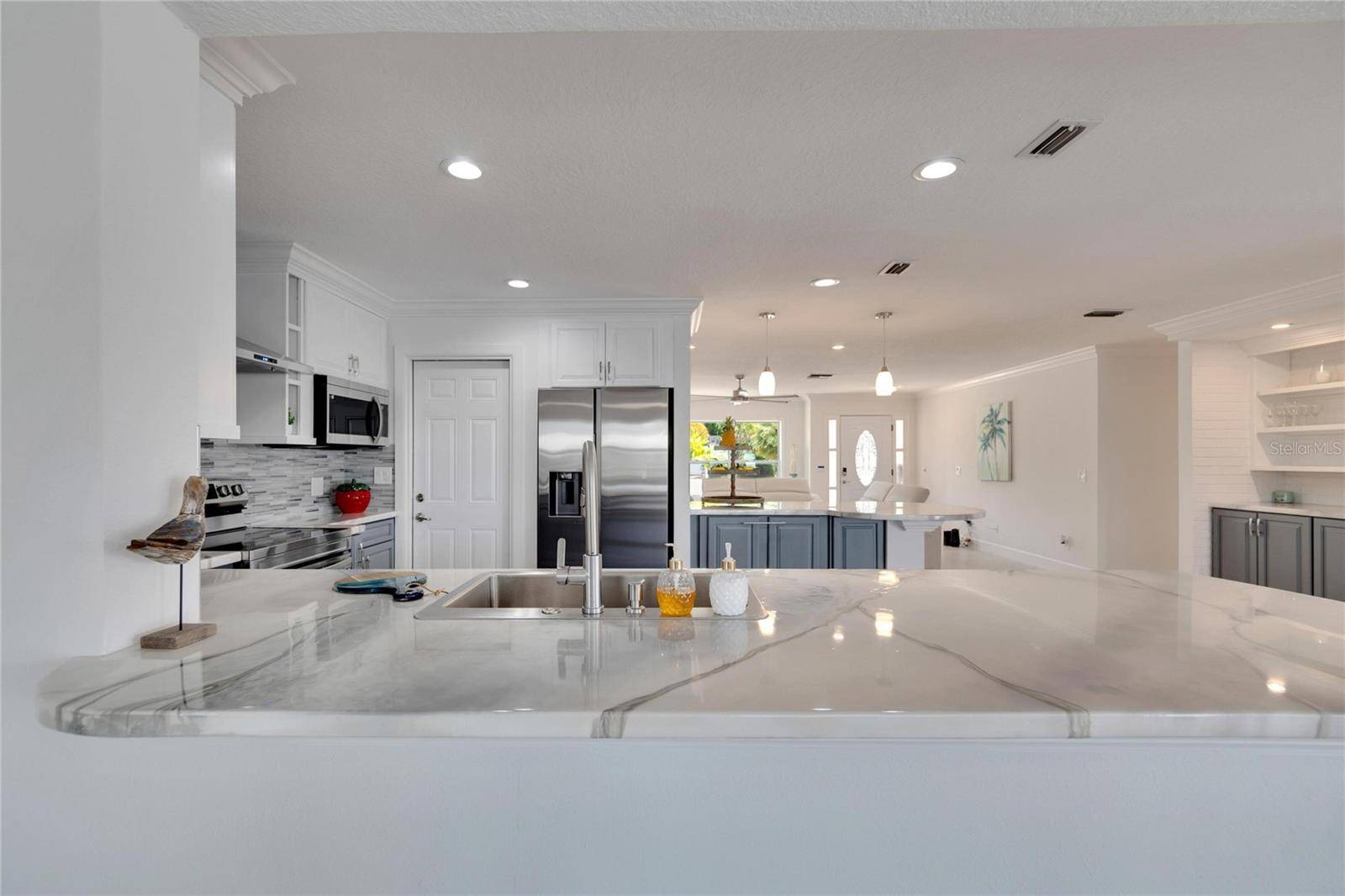 Ruskin, FL 33570,805 LEISEY CIR