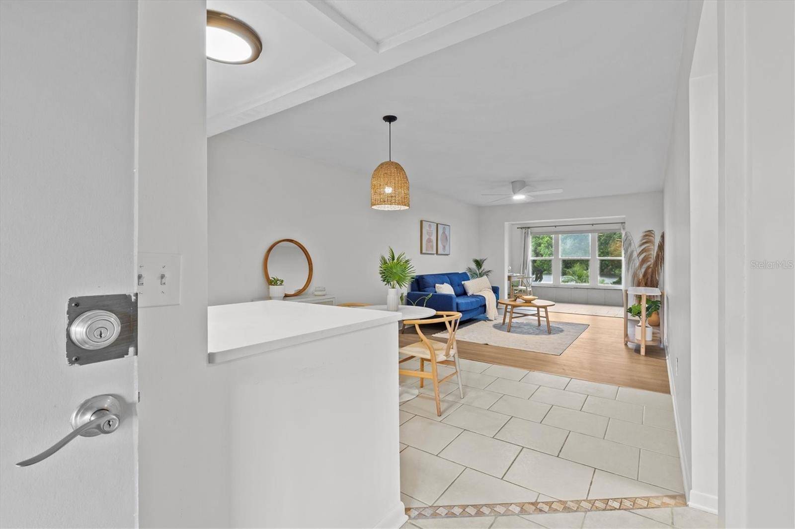 St Petersburg, FL 33703,4540 OVERLOOK DR NE #246