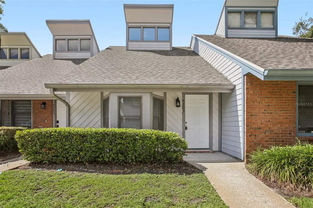 Temple Terrace, FL 33617,5203 OAK CHARTER CT #5203