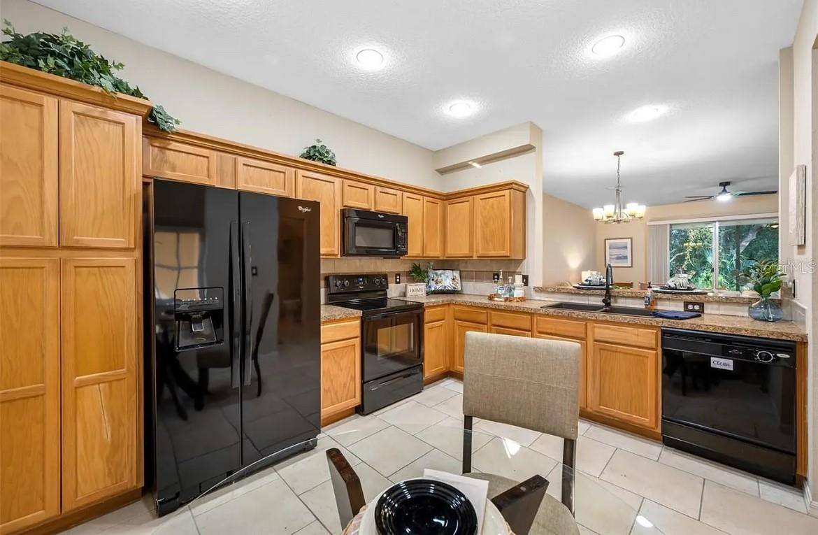 Tarpon Springs, FL 34688,510 SPRING LAKE CIR